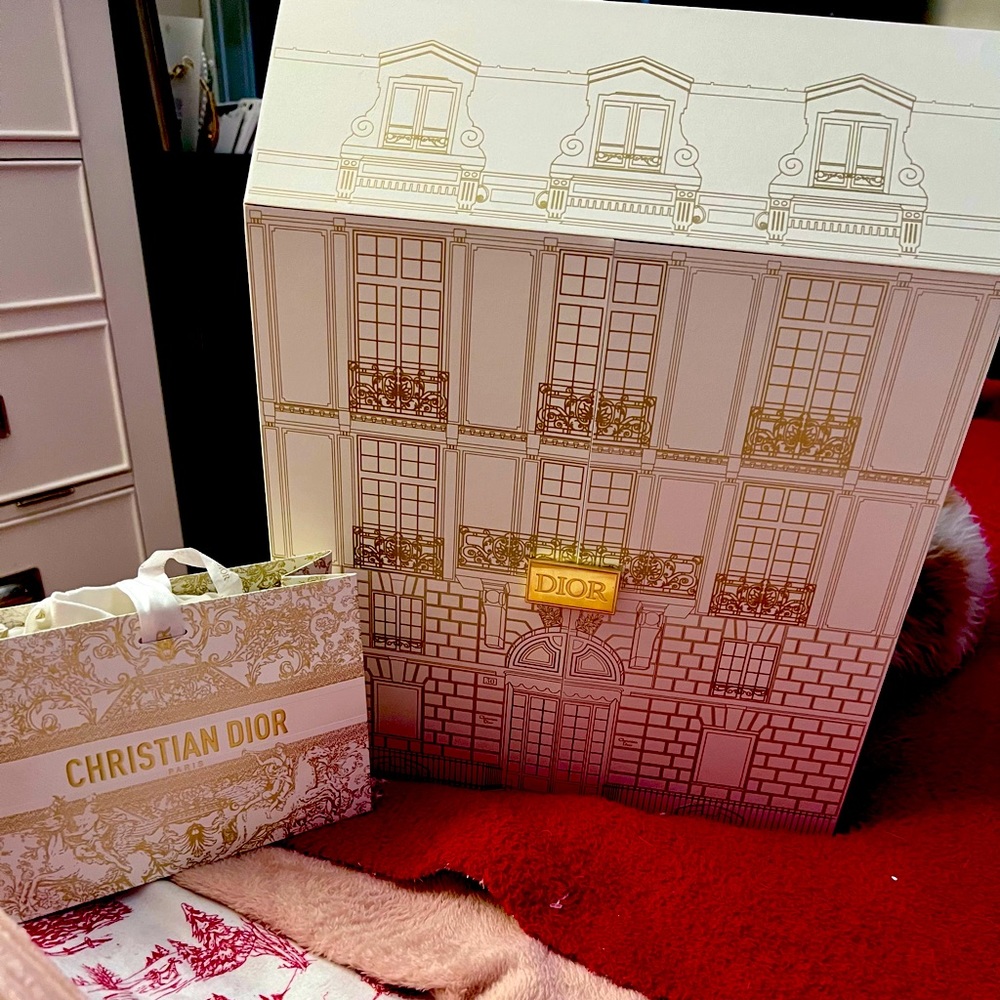 Meet your Posher, Ynina